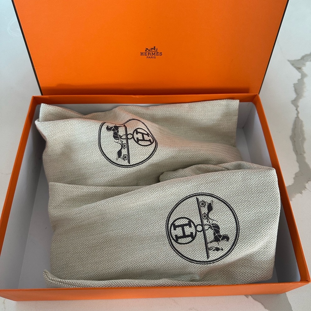 Hermès Oran Sandals | Brown Suede | Brand New in Box - Picture 3 of 4